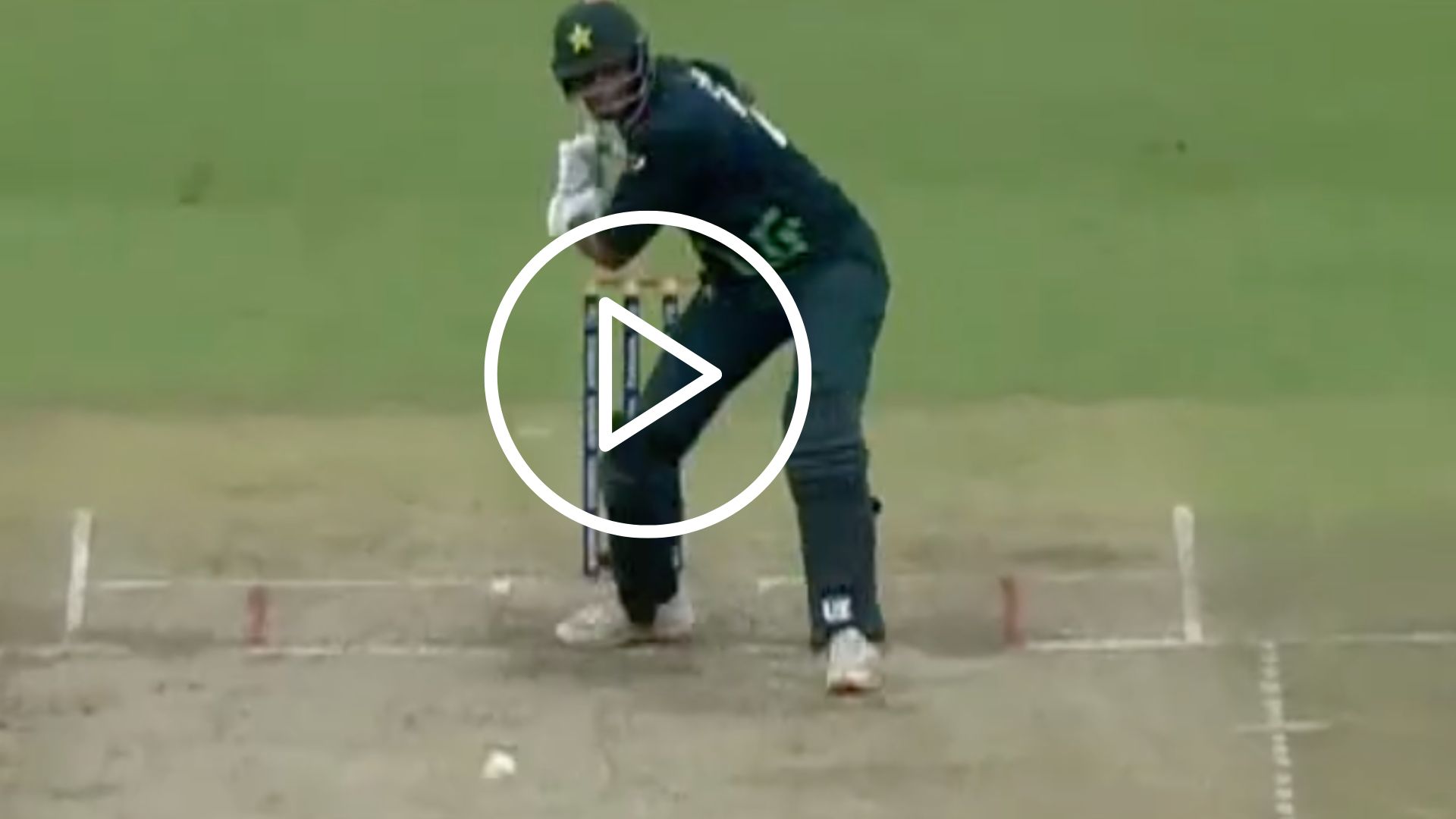 [Watch] Tom Straker's Leg Stump 'Flying' Delivery Grabs Eyeballs vs PAK In U19 WC Semis